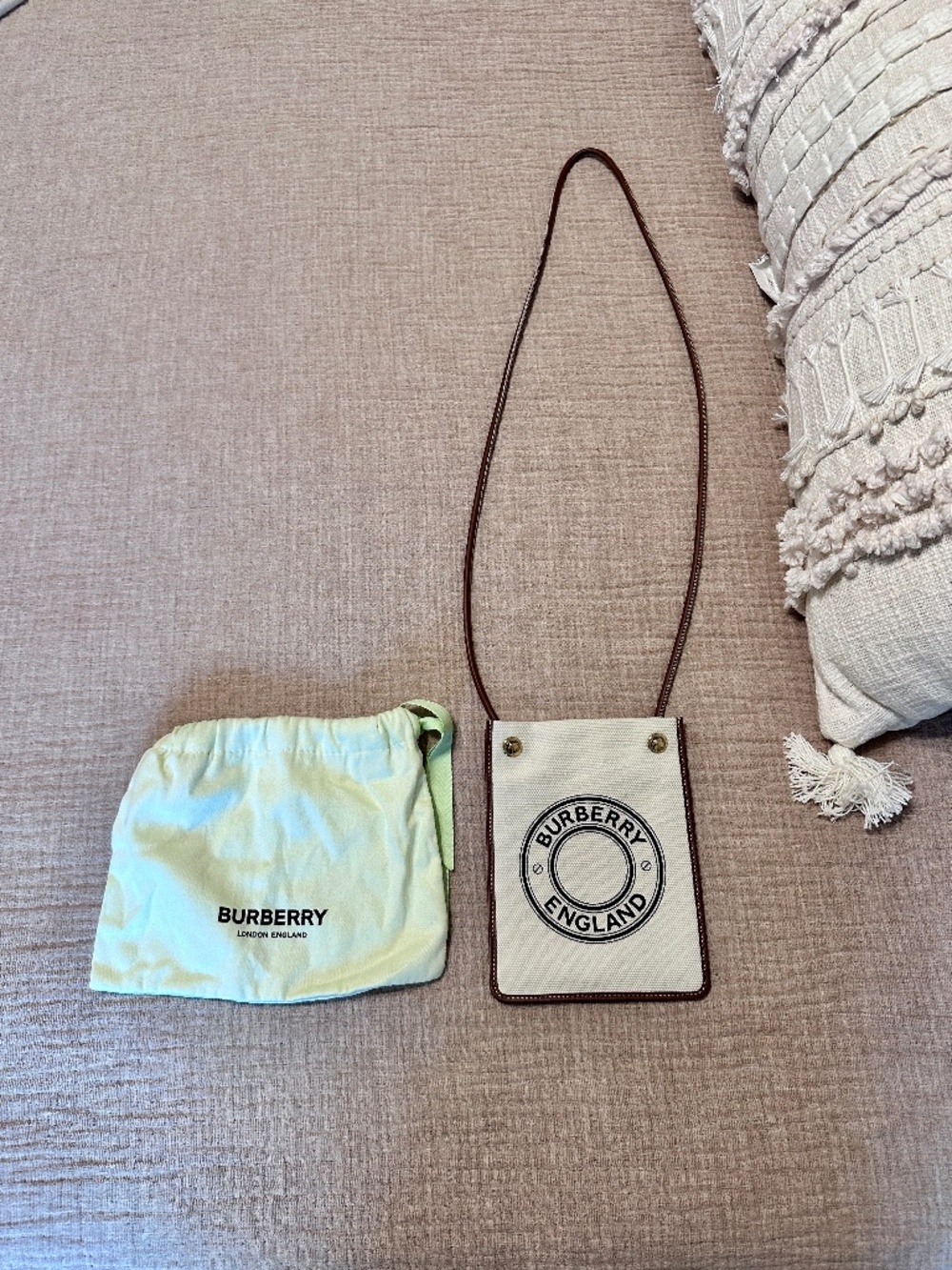 Burberry Canvas Crossbody Pouch – New, With Dust Bag - Picture 4 of 8